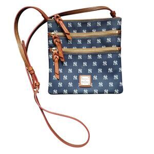 Dooney & Bourke New York Yankees Crossbody Bag